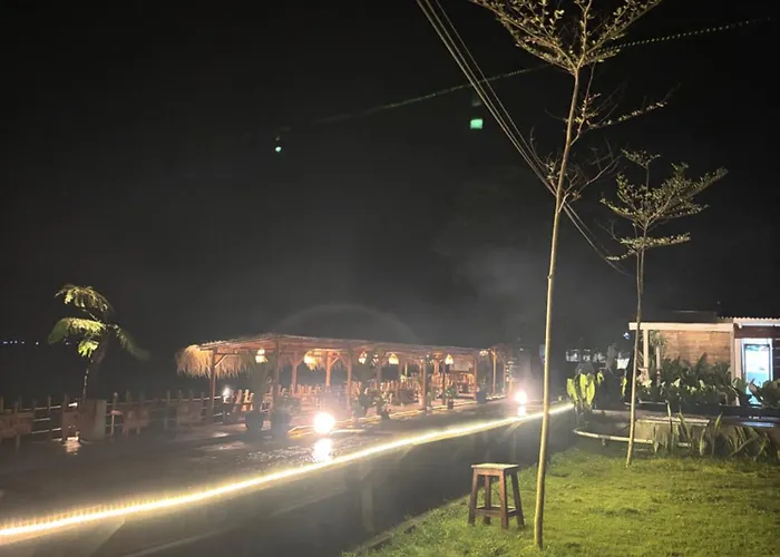 Tente de luxe Surya Camp Buahan *